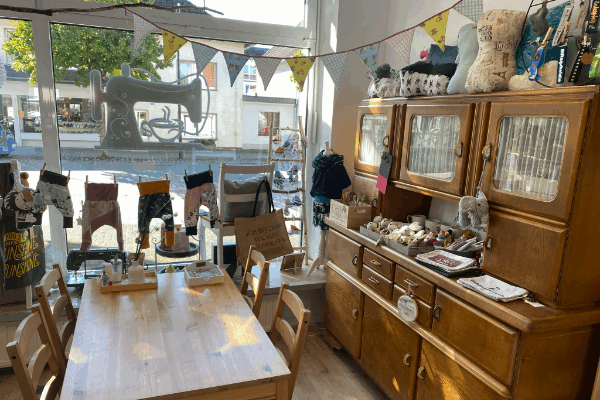 Bild 1 von Verstrickt & Losgenäht - Das Nähcafé