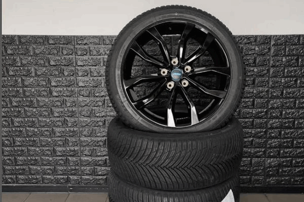 Bild 1 von PETERS Reifenservice